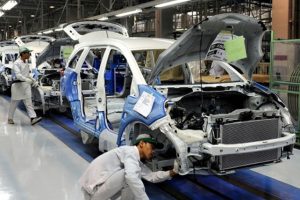 Evaluasi kualitas produk otomotif